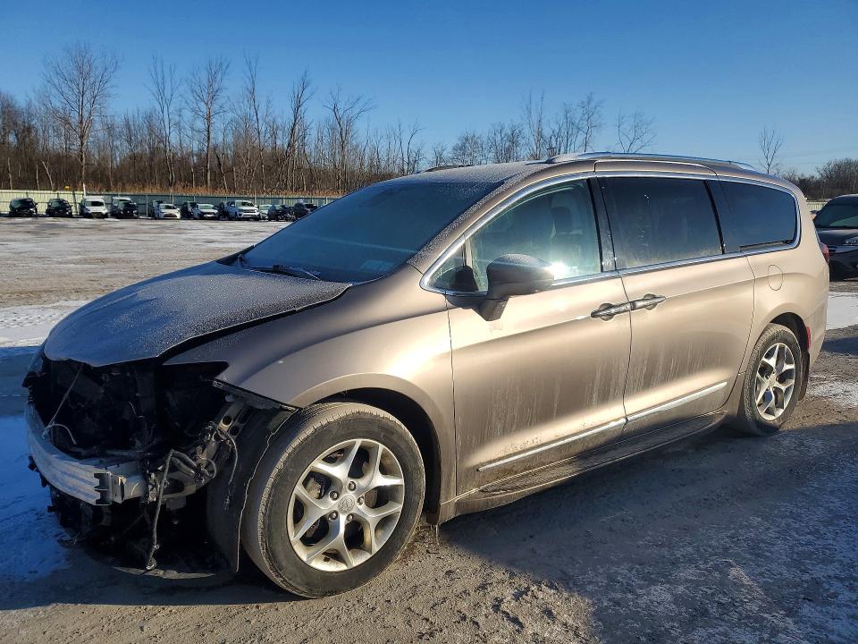 2018 CHRYSLER PACIFICA — VIN 2C4RC1EG7JR113039