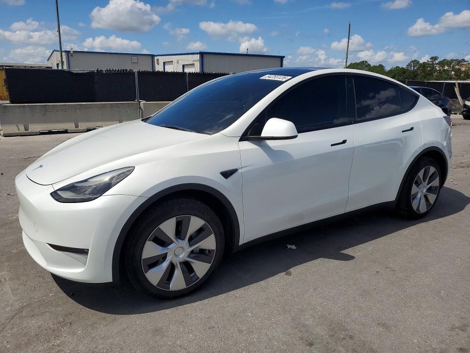 2023 TESLA MODEL Y — VIN 7SAYGAEE8PF669737