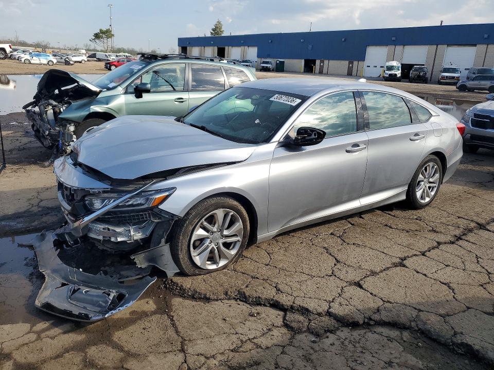 2018 HONDA ACCORD — VIN 1HGCV1F1XJA166902