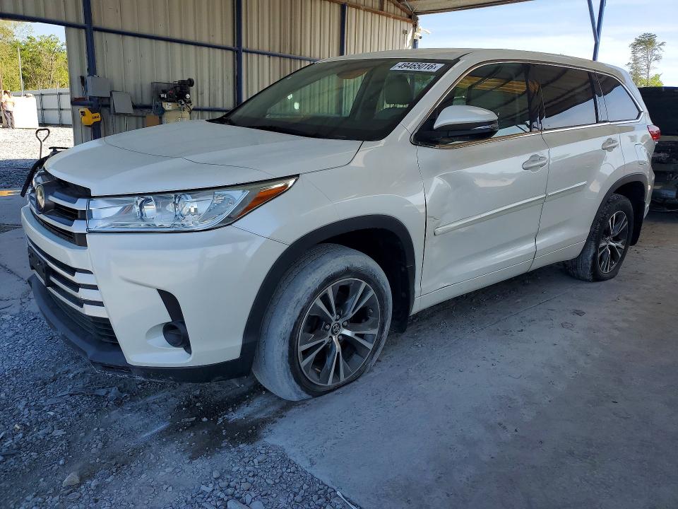 2018 TOYOTA HIGHLANDER — VIN 5TDBZRFH3JS832558