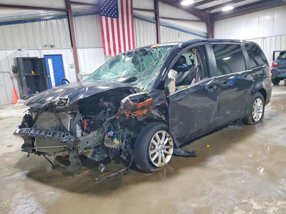 2018 DODGE GRAND CARAVAN — VIN 2C4RDGCG7JR281637