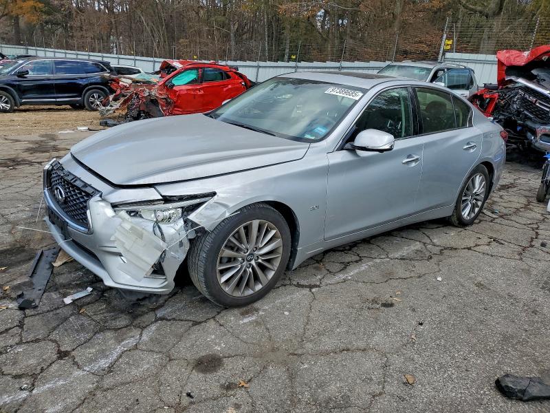 2018 INFINITI Q50 LUXE — VIN JN1EV7AR2JM434043