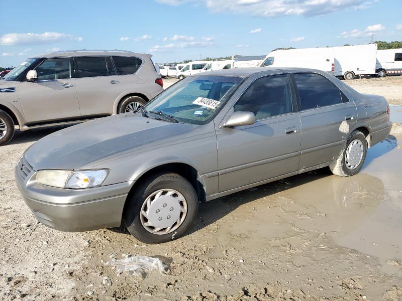 1999 TOYOTA CAMRY LE — VIN JT2BG22K9X0334416