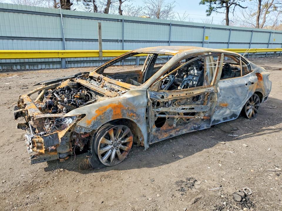 2018 TOYOTA CAMRY — VIN 4T1B11HK7JU063846