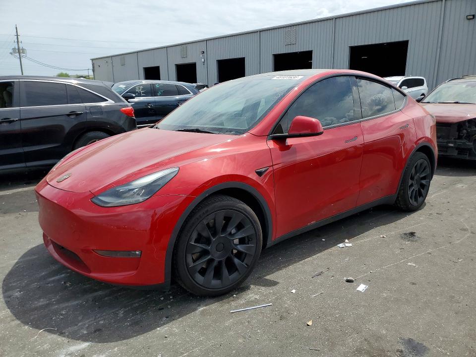 2023 TESLA MODEL Y — VIN 7SAYGAEEXPF872077