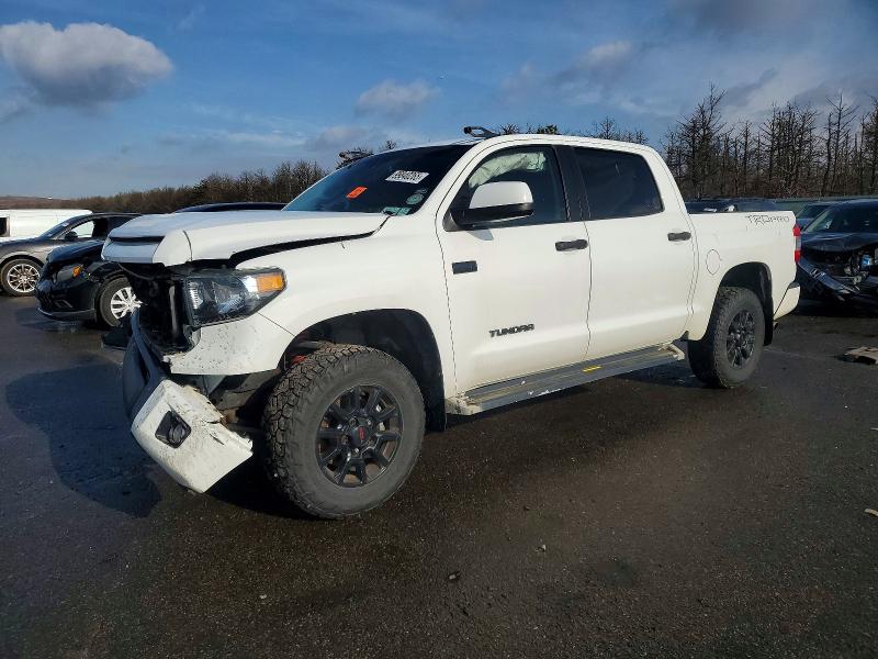 2016 TOYOTA TUNDRA CRE — VIN 5TFDY5F15GX568219