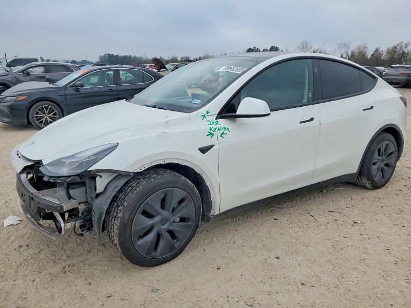 2024 TESLA MODEL Y — VIN 7SAYGAEE2RF156969