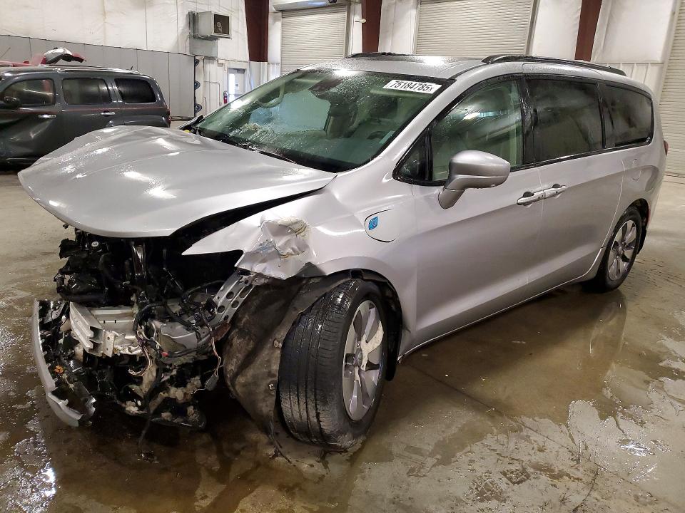 2018 CHRYSLER PACIFICA — VIN 2C4RC1N77JR365843