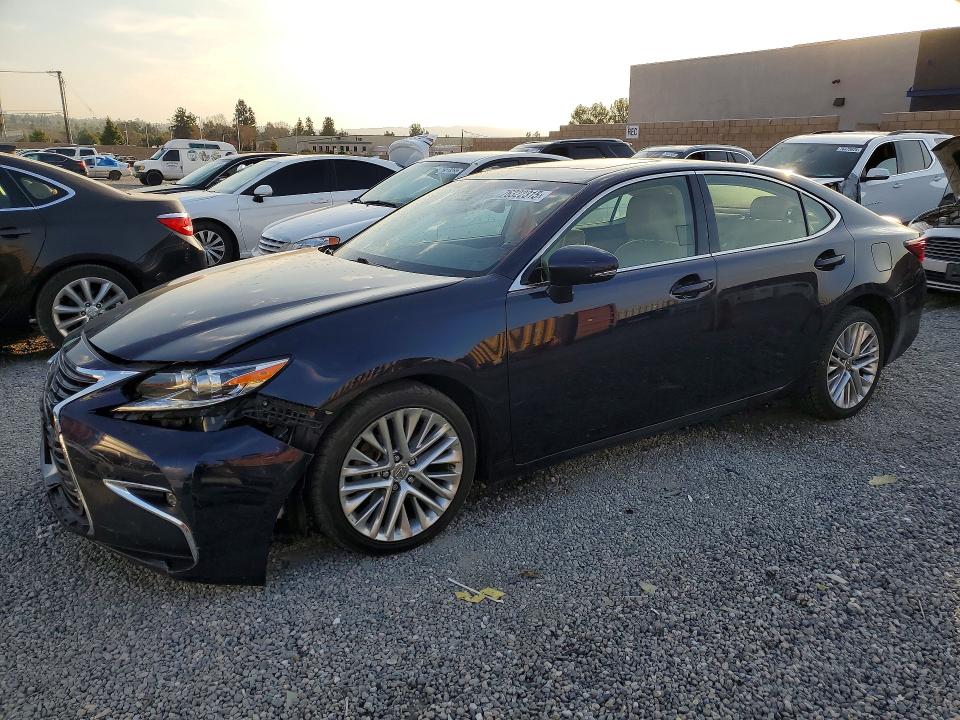 2016 LEXUS ES — VIN JTHBK1GG4G2215924