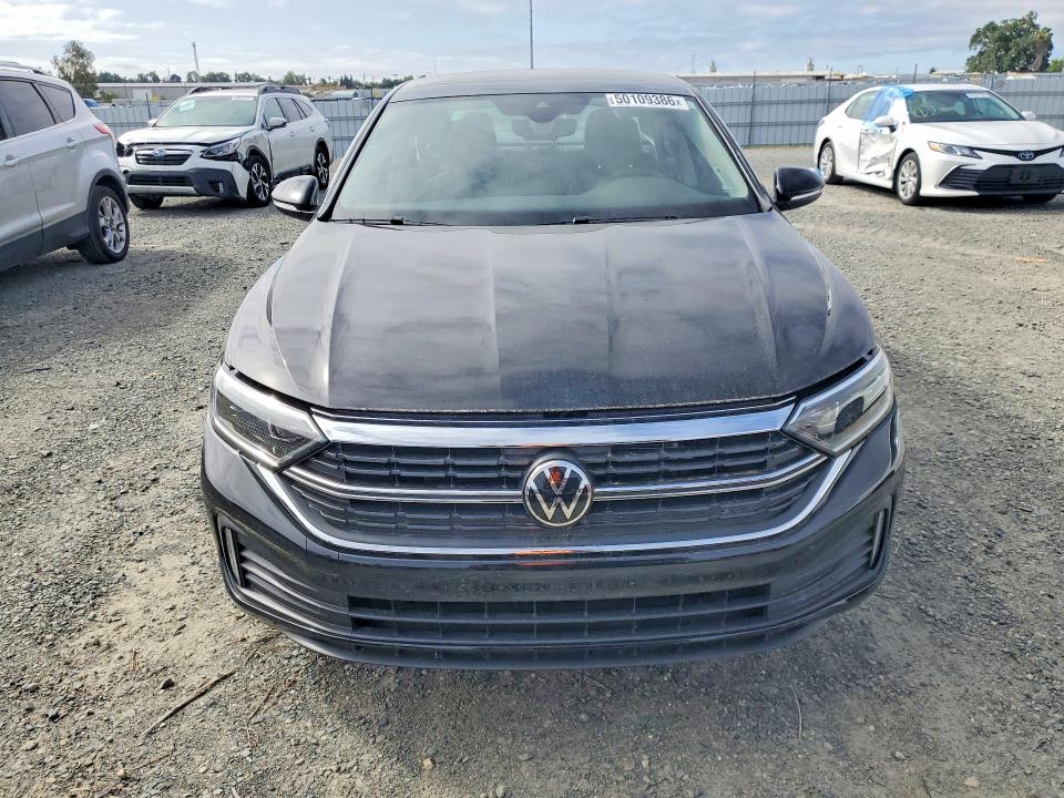 3VWGM7BU4RM037796