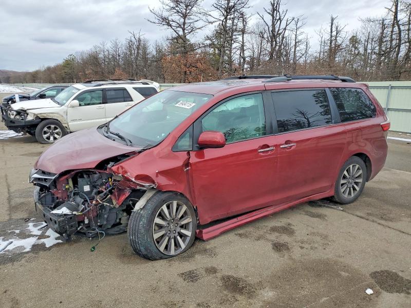 2018 TOYOTA SIENNA — VIN 5TDDZ3DC3JS198987