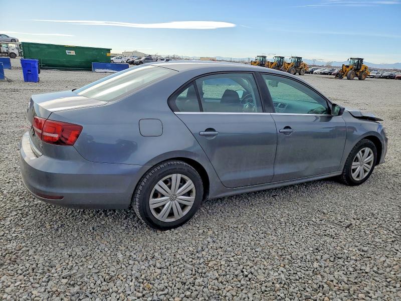 3VW2B7AJ8HM392301