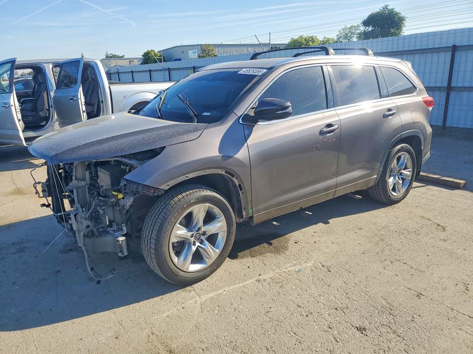 2018 TOYOTA HIGHLANDER — VIN 5TDDZRFH4JS853721