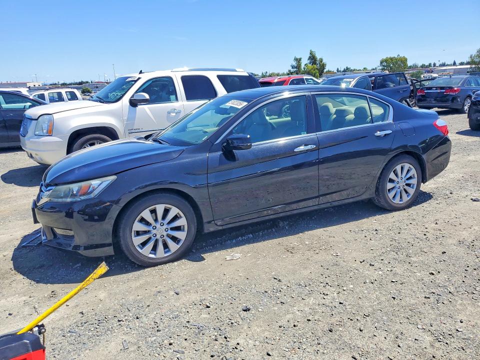 2015 HONDA ACCORD — VIN 1HGCR3F8XFA033206