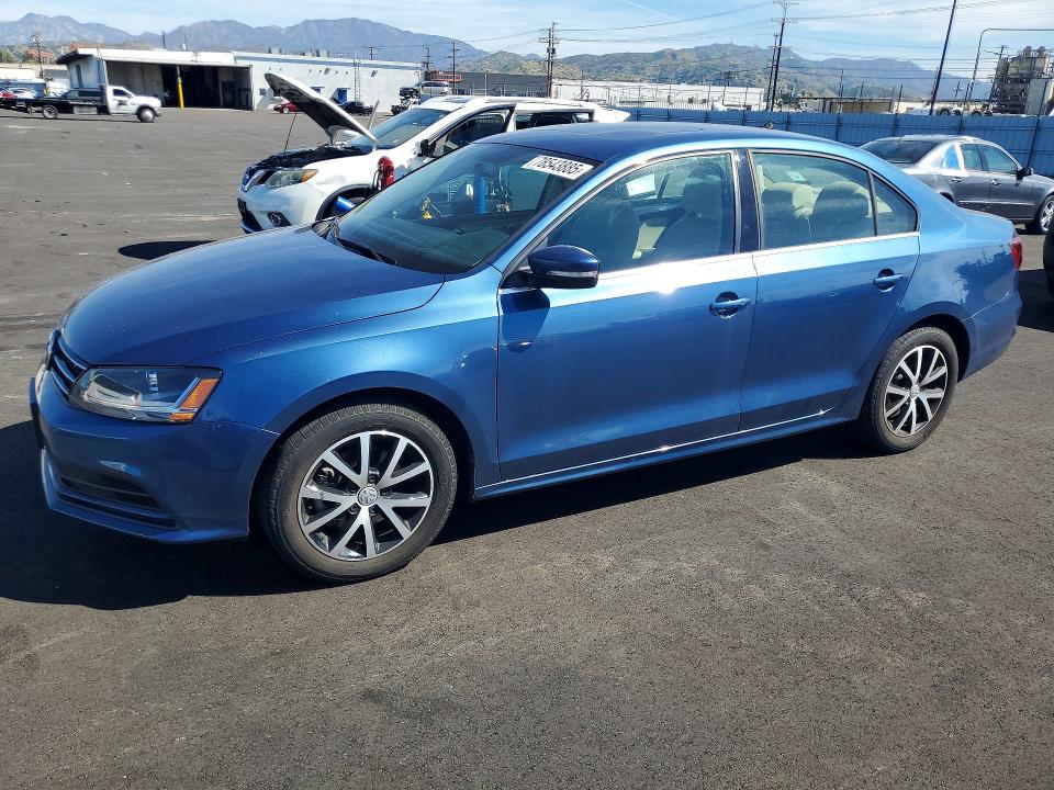 2018 VOLKSWAGEN JETTA — VIN 3VWDB7AJ8JM262906