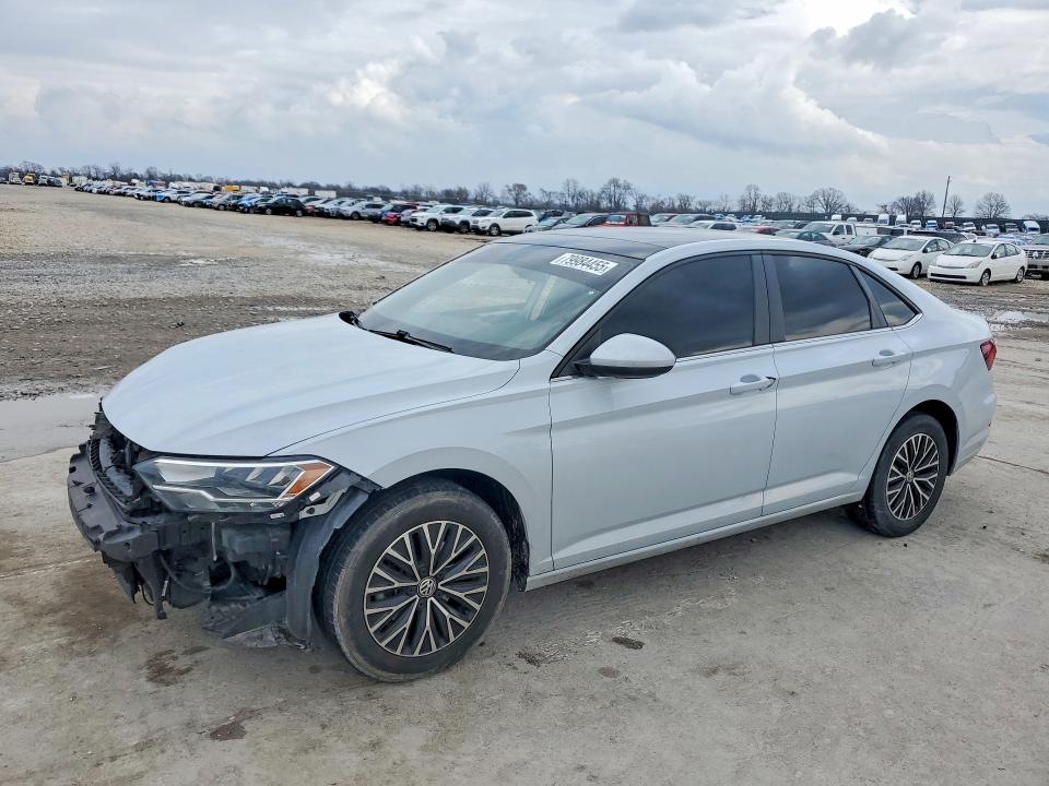 2019 VOLKSWAGEN JETTA — VIN 3VWCB7BUXKM132762