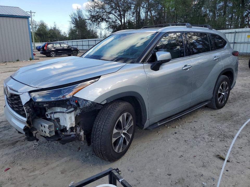 2022 TOYOTA HIGHLANDER — VIN 5TDGZRAH5NS128560