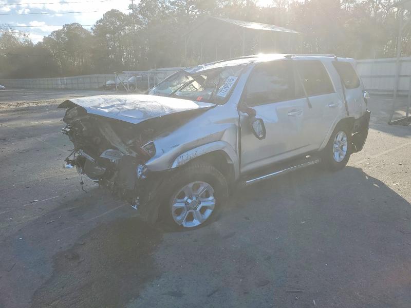 2019 TOYOTA 4RUNNER SR — VIN JTEZU5JR8K5212507