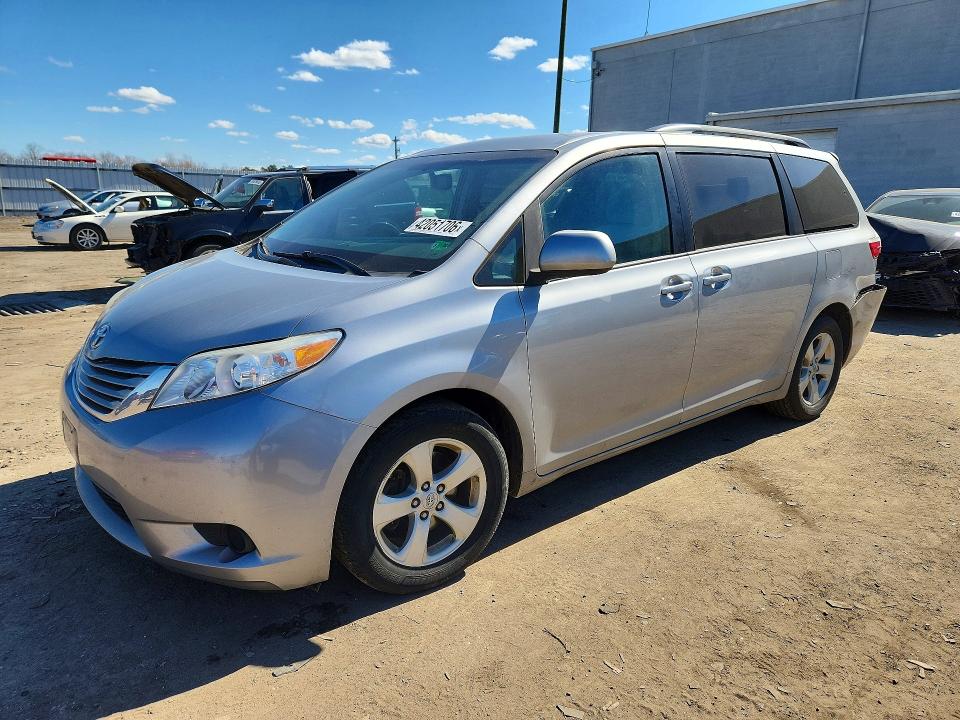 2017 TOYOTA SIENNA — VIN 5TDKZ3DC8HS867093