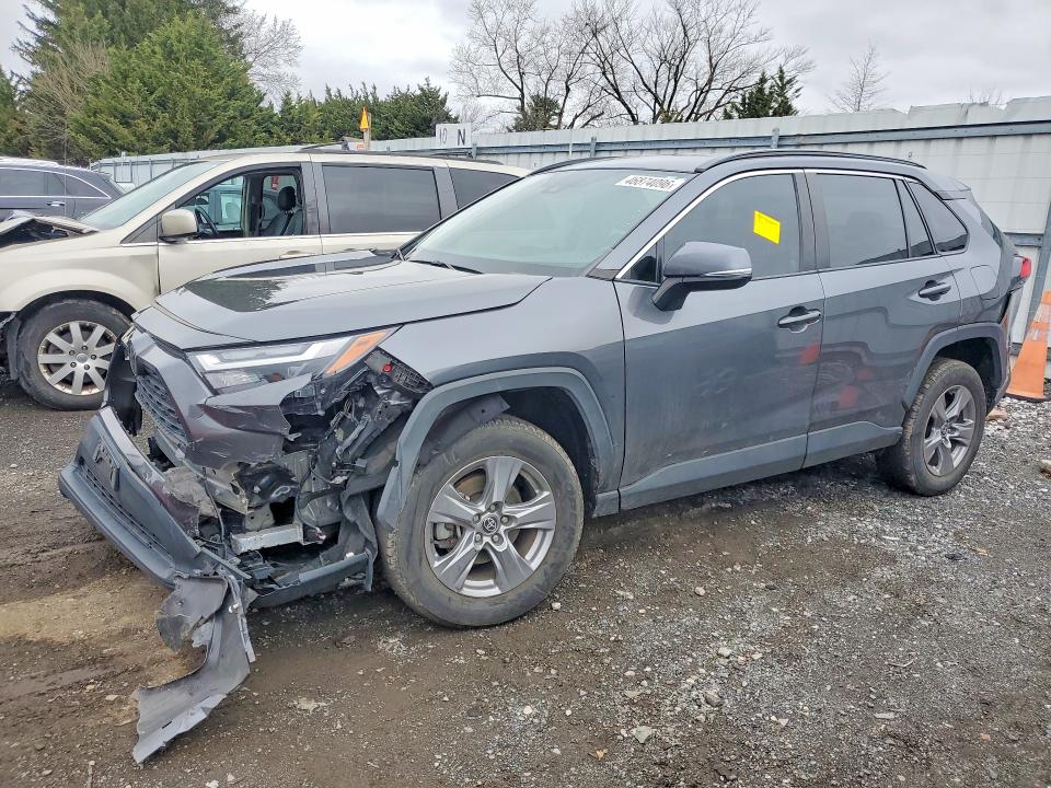 2022 TOYOTA RAV4 — VIN 2T3P1RFV9NC257858