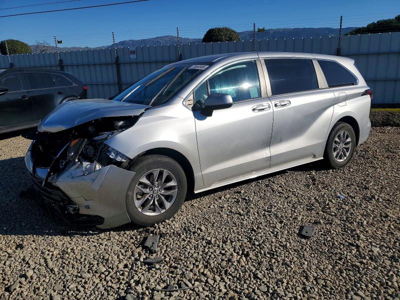 2023 TOYOTA SIENNA — VIN 5TDKRKEC4PS141920