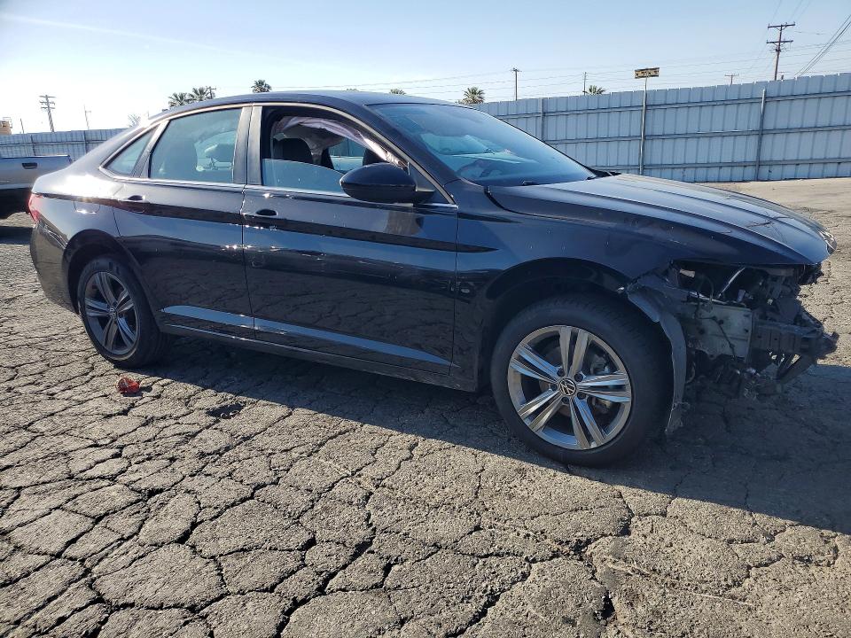 3VW7M7BU7RM024444