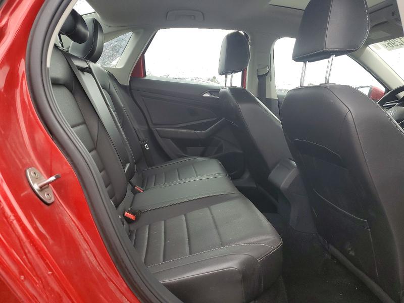 3VW7M7BU1NM013305
