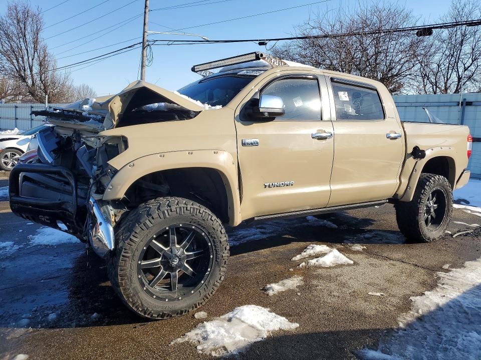 2017 TOYOTA TUNDRA — VIN 5TFHY5F17HX642856