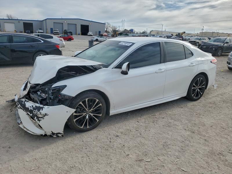 2018 TOYOTA CAMRY L — VIN 4T1B11HK5JU597928