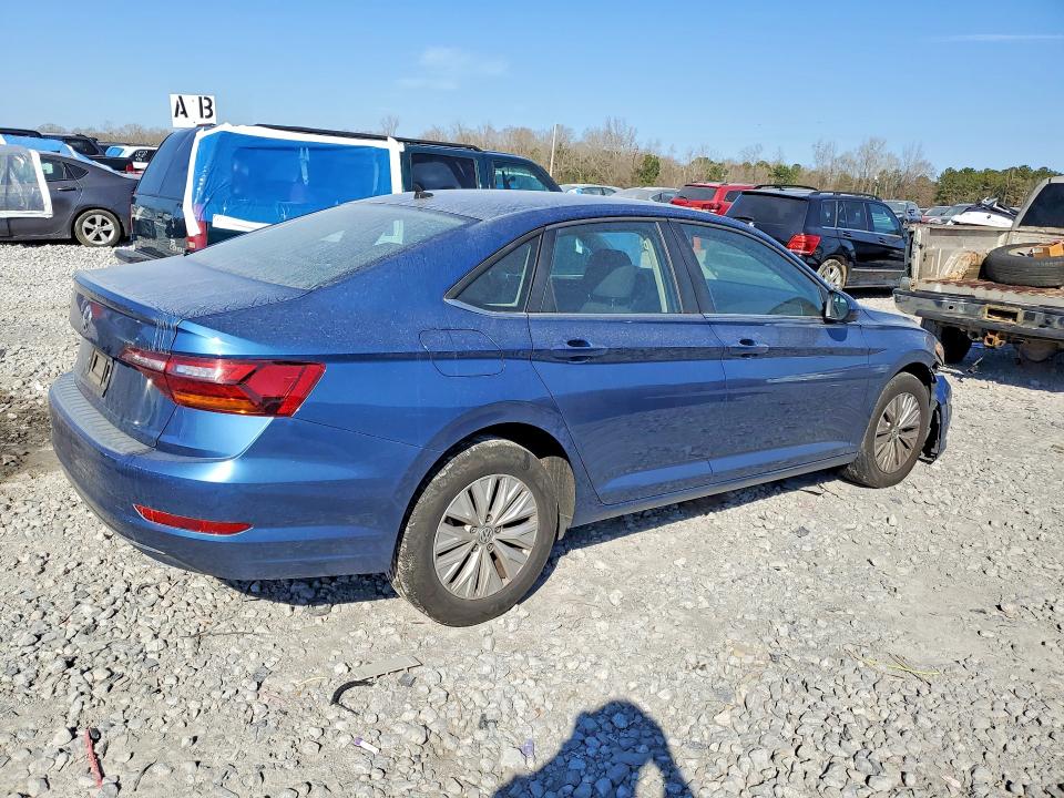 3VWCB7BU1KM215707