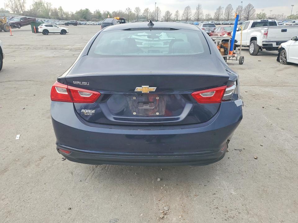 1G1ZB5ST3HF261243