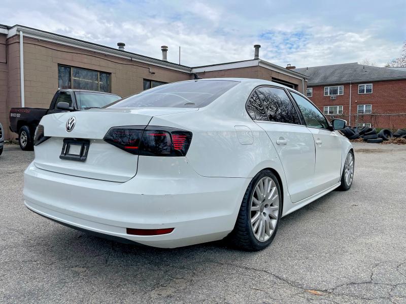 3VWB67AJ5HM364931