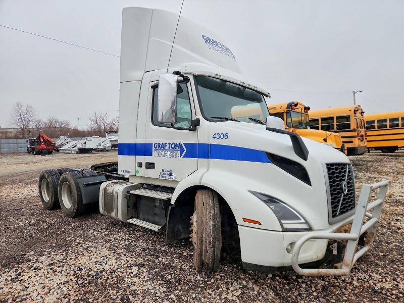 2019 VOLVO VNR — VIN 4V4WC9EG8KN217219