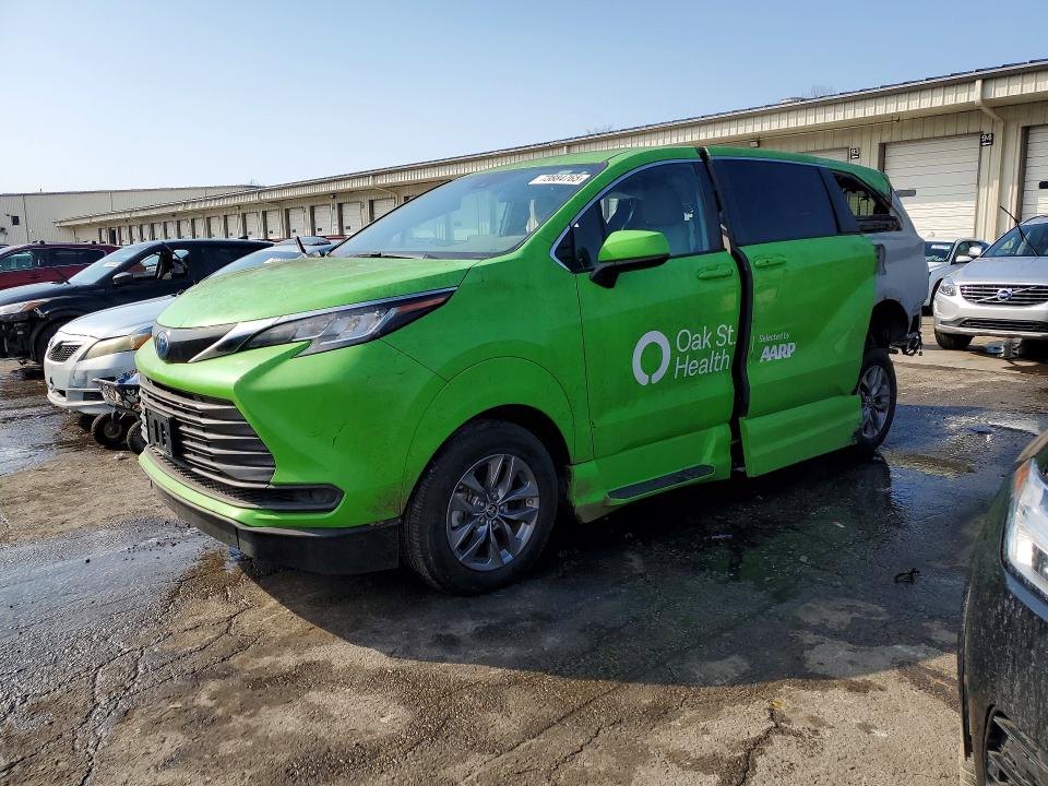 2022 TOYOTA SIENNA — VIN 5TDKRKEC8NS108142