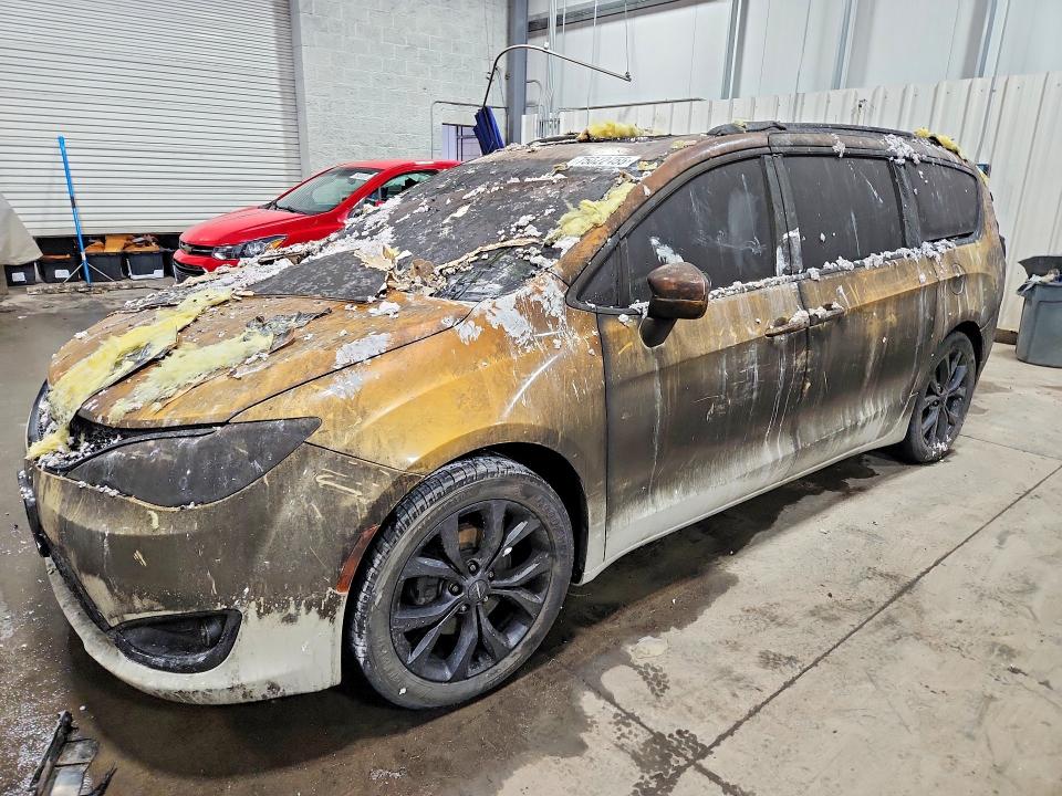 2019 CHRYSLER PACIFICA — VIN 2C4RC1EG0KR597718
