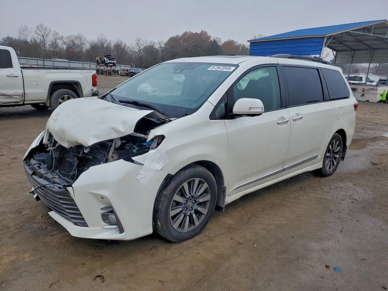 2018 TOYOTA SIENNA — VIN 5TDYZ3DC6JS909812
