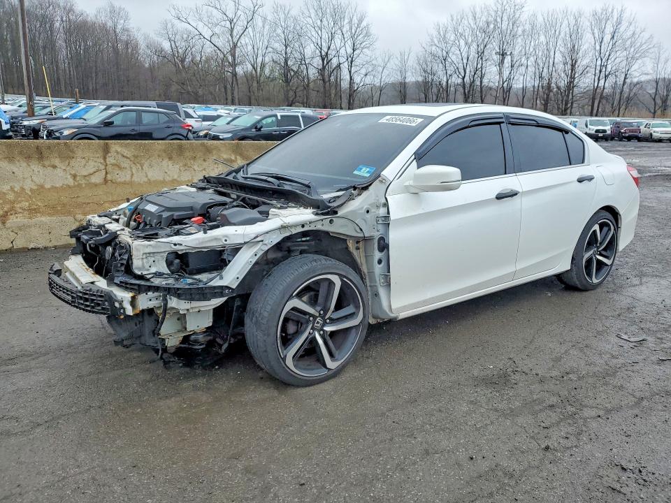 2016 HONDA ACCORD — VIN 1HGCR3F06GA017760