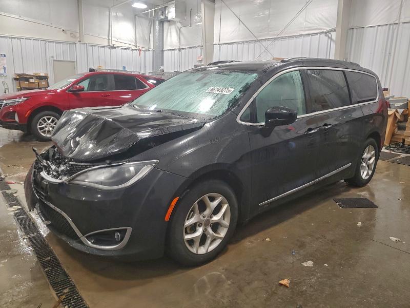 2017 CHRYSLER PACIFICA T — VIN 2C4RC1BG1HR810091