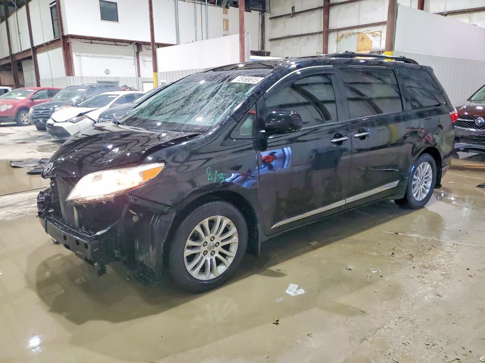 2016 TOYOTA SIENNA — VIN 5TDYK3DC0GS715824