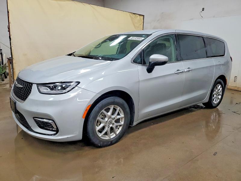 2023 CHRYSLER PACIFICA — VIN 2C4RC1BG3PR553367