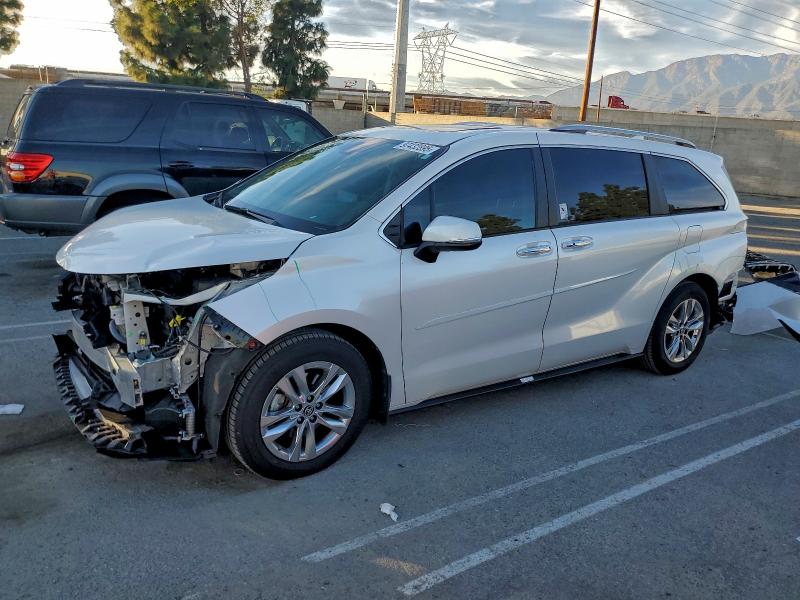 2023 TOYOTA SIENNA — VIN 5TDZRKEC7PS170987