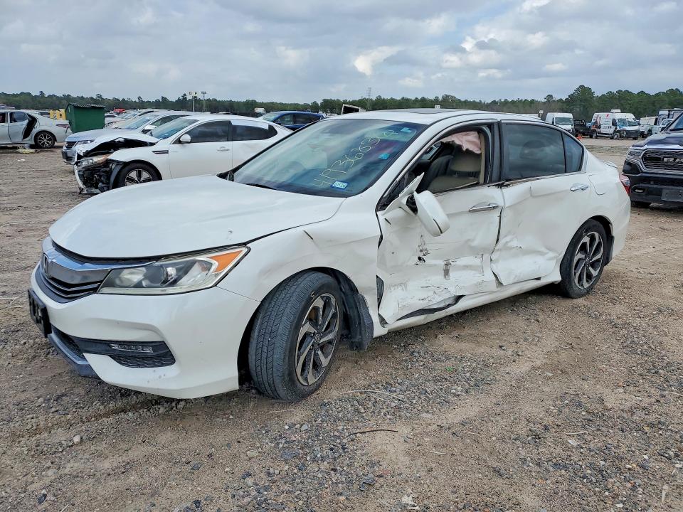 2017 HONDA ACCORD — VIN 1HGCR2F94HA179882