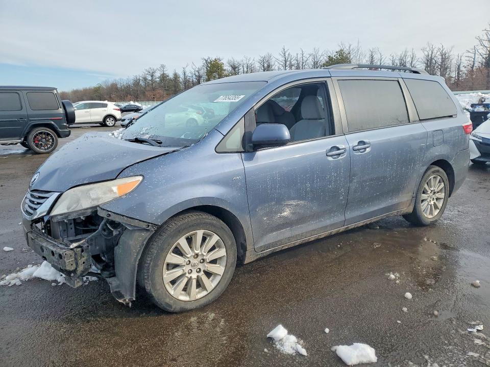 2016 TOYOTA SIENNA — VIN 5TDJK3DC3GS130267