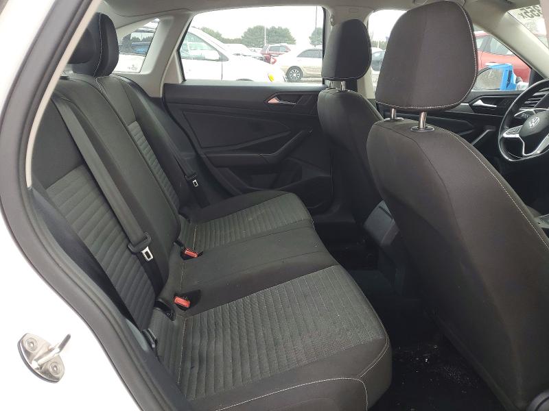 3VW5M7BU8RM067990