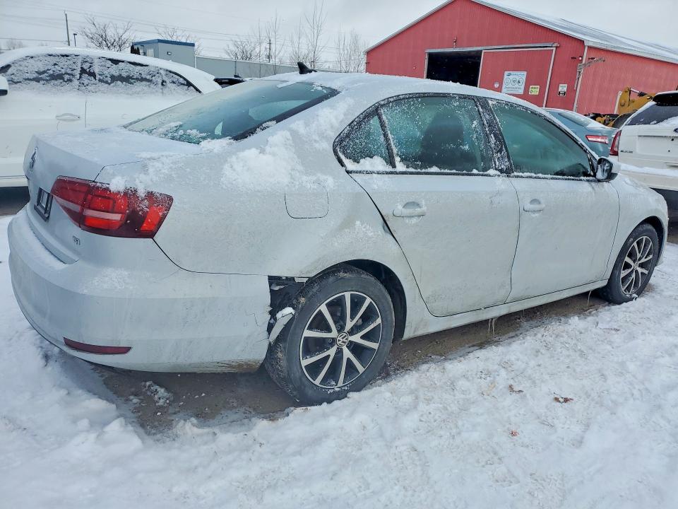 3VW2B7AJ7HM306623