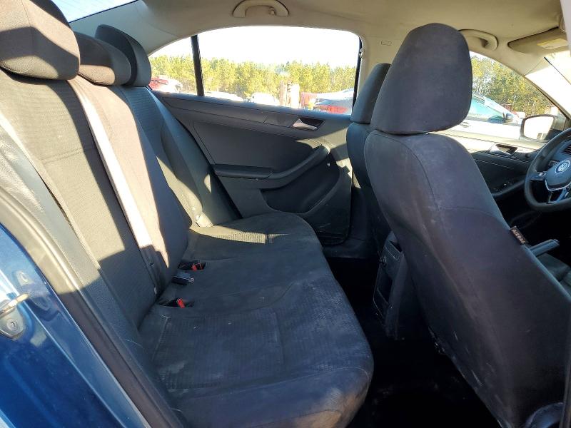 3VW267AJ2GM401917