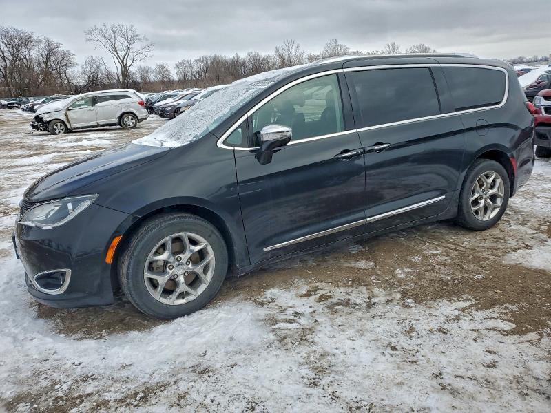 2019 CHRYSLER PACIFICA — VIN 2C4RC1GG2KR666325