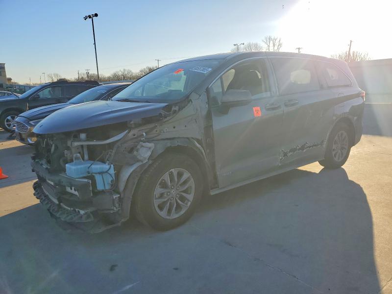 2021 TOYOTA SIENNA — VIN 5TDKRKEC7MS018463