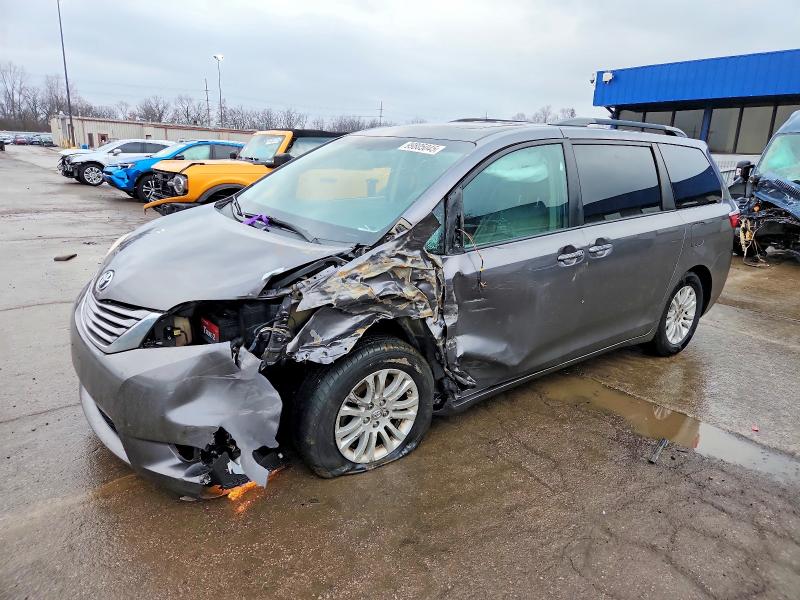 2017 TOYOTA SIENNA — VIN 5TDYZ3DC7HS865944