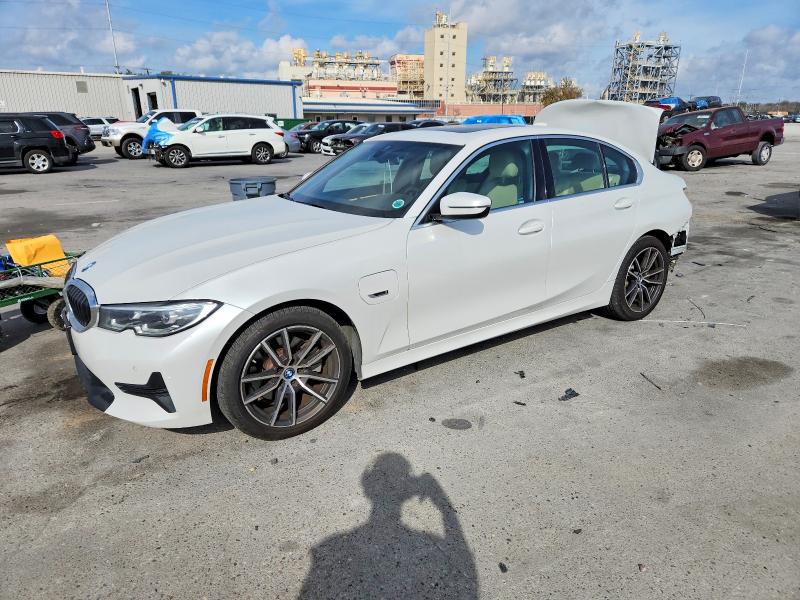 2022 BMW 330 XE — VIN 3MW5P9J0XN8C69377